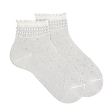 Load image into Gallery viewer, 202 Cream (Off White) Ceremony Sock with Border