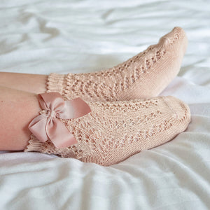 674 Nude Openwork short socks with bow