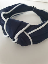 Load image into Gallery viewer, White Piping Knot Headband