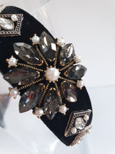 Load image into Gallery viewer, Vintage Style jewelled headband