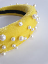 Load image into Gallery viewer, Velvet Padded Headband with Pearls