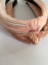 Load image into Gallery viewer, Plisse Knot Headband