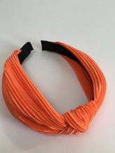 Load image into Gallery viewer, Plisse Knot Headband