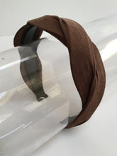 Load image into Gallery viewer, Twist Headband with teeth - Suede