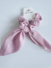 Load image into Gallery viewer, Bow Knot Scrunchies