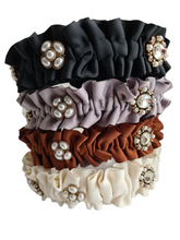 Load image into Gallery viewer, Ruched Ribbon Headband