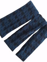 Load image into Gallery viewer, Houndstooth Ribbed Velvet Headband